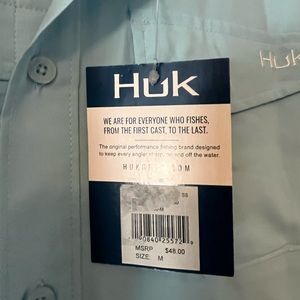 Men’s medium HUK fishing shirt